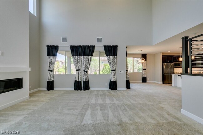 Building Photo - 1027 Whitworth Ave