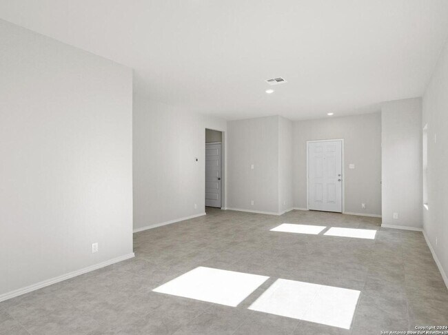Building Photo - 2428 Dino Dr