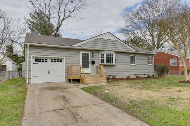 Building Photo - 213 Clemwood Pkwy