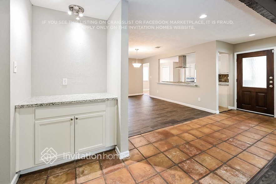 Building Photo - 4607 Sylvan Glen Dr