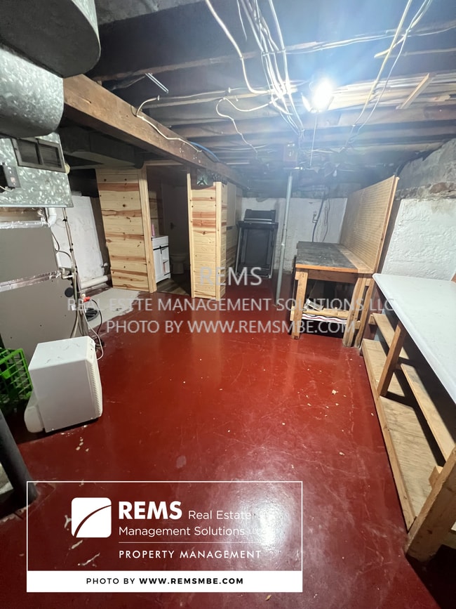 Building Photo - 120 13th St