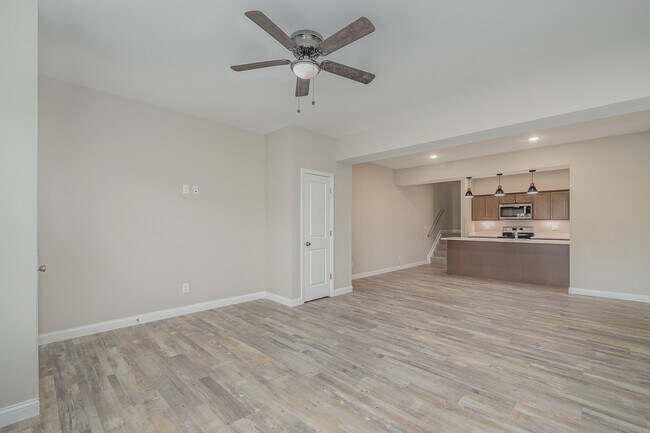 Building Photo - 2017 Terrace Ct