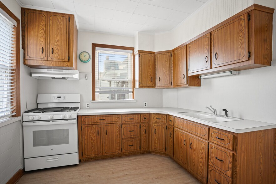 Building Photo - 608 Washington Ave