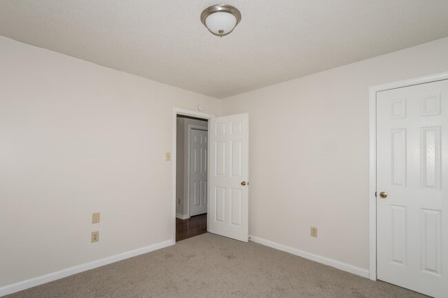 Building Photo - 4680 Tumblebrook Cove