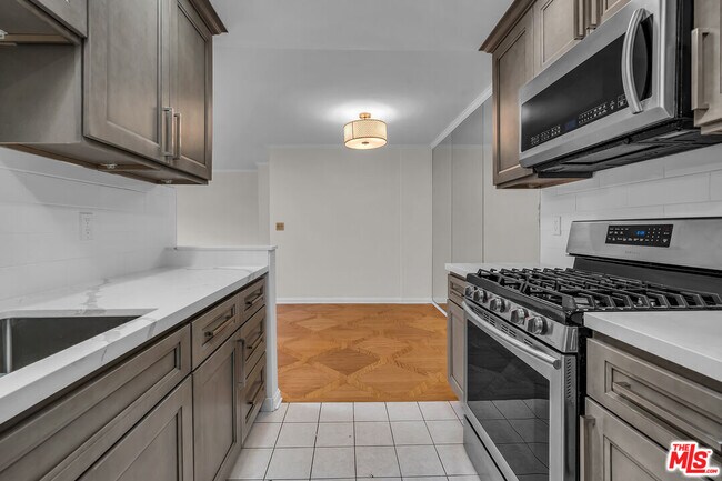Building Photo - 9061 Keith Ave