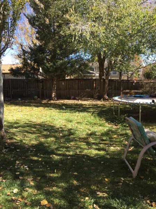Building Photo - Spacious Tri-Level Home in Southwest Ft. C...