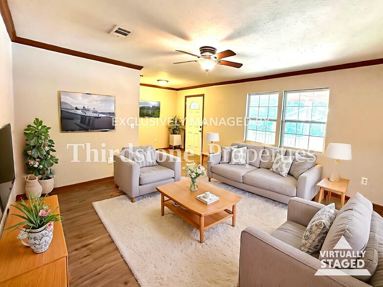 Building Photo - 156 Willow Branch Ave