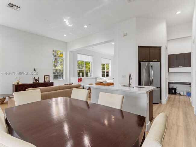 Building Photo - 11339 NW 71st St