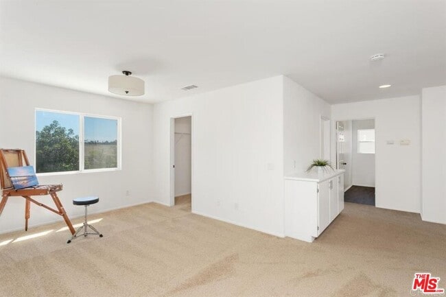 Building Photo - 3280 Canyon View Dr