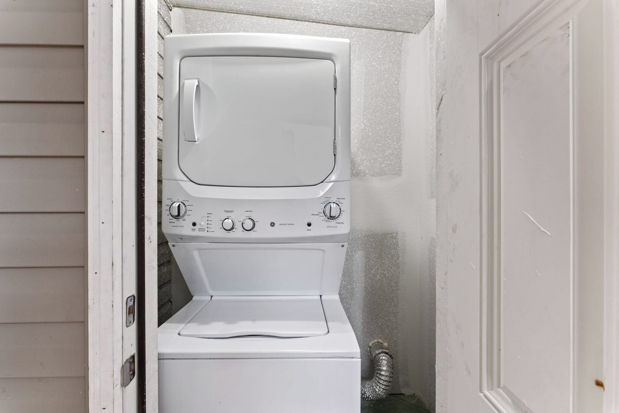 Building Photo - 1524 Dyal St