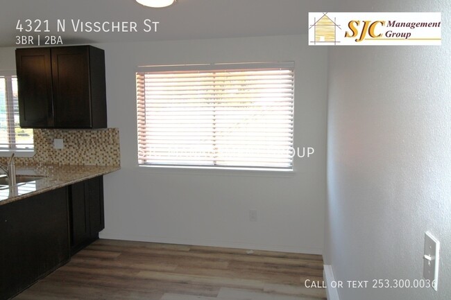 Building Photo - 4321 N Visscher St