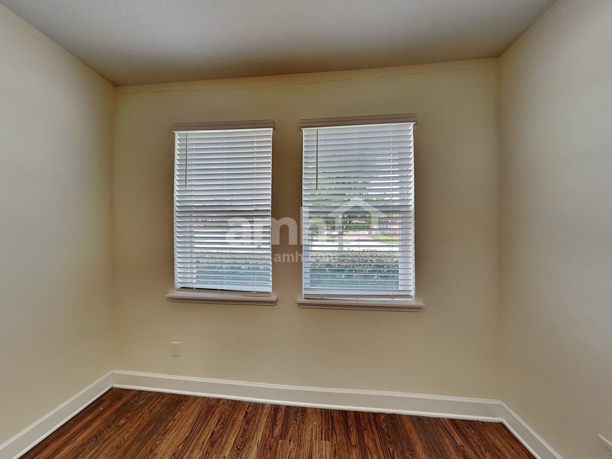 Building Photo - 306 Crestrun Loop