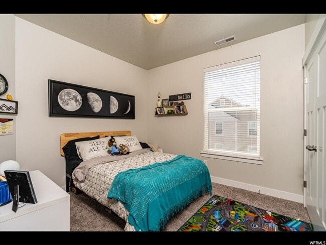 Building Photo - AMAZING Condo in HERRIMAN!!!