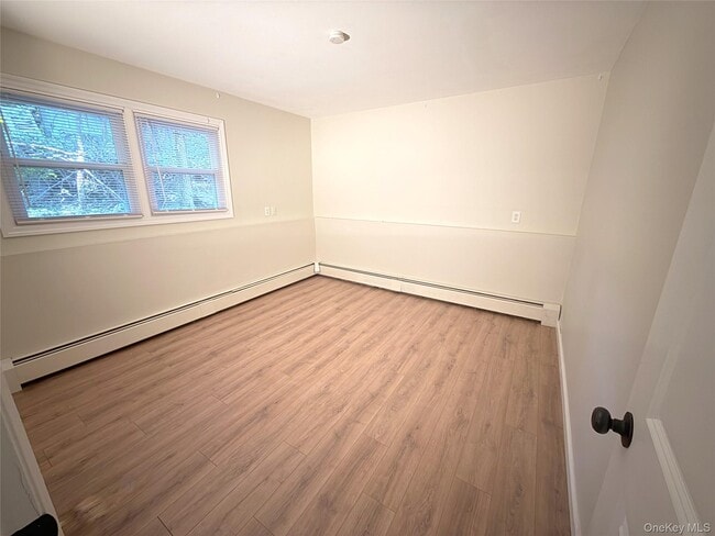 Building Photo - 44 S Rockland Ave