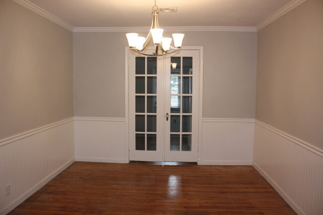 Building Photo - Updated 3 bedroom in Midtown!