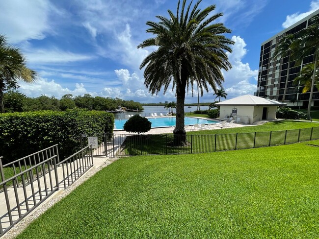 Building Photo - Vanderbilt Beach Condo! Ocean View ~ Avail...