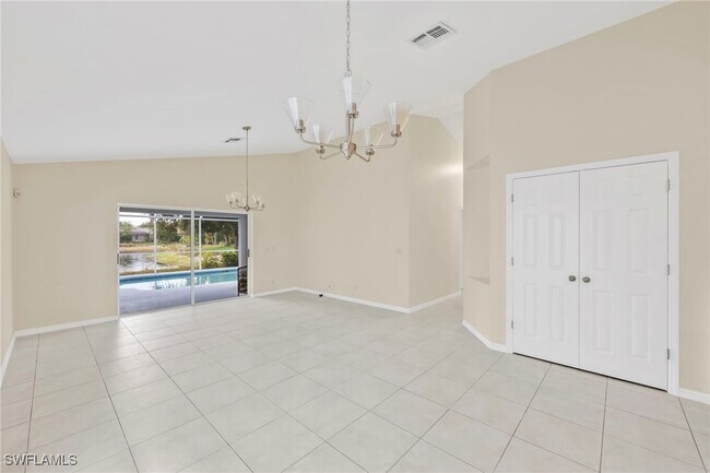 Building Photo - 15015 Savannah Dr
