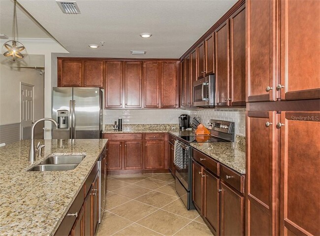Building Photo - 17118 Vardon Ter