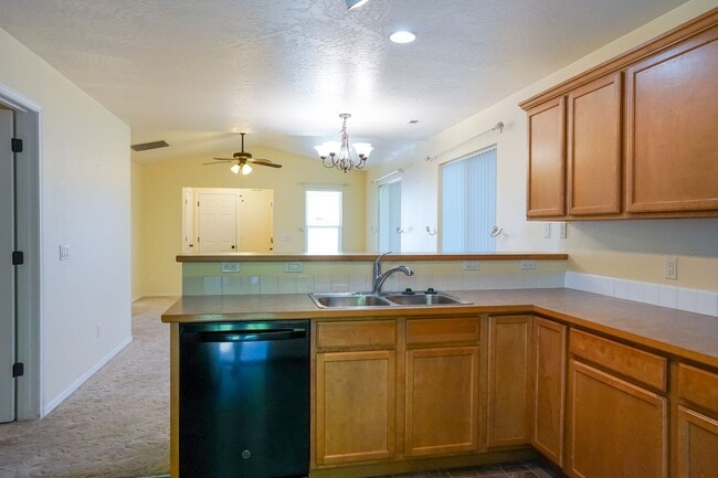 Building Photo - July 1st move in