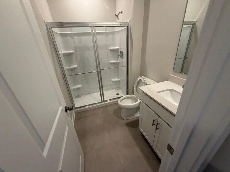 Building Photo - Room in Single Family Home on Switchgrass Ct