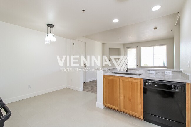 Building Photo - 1501 Secret Ravine Pkwy