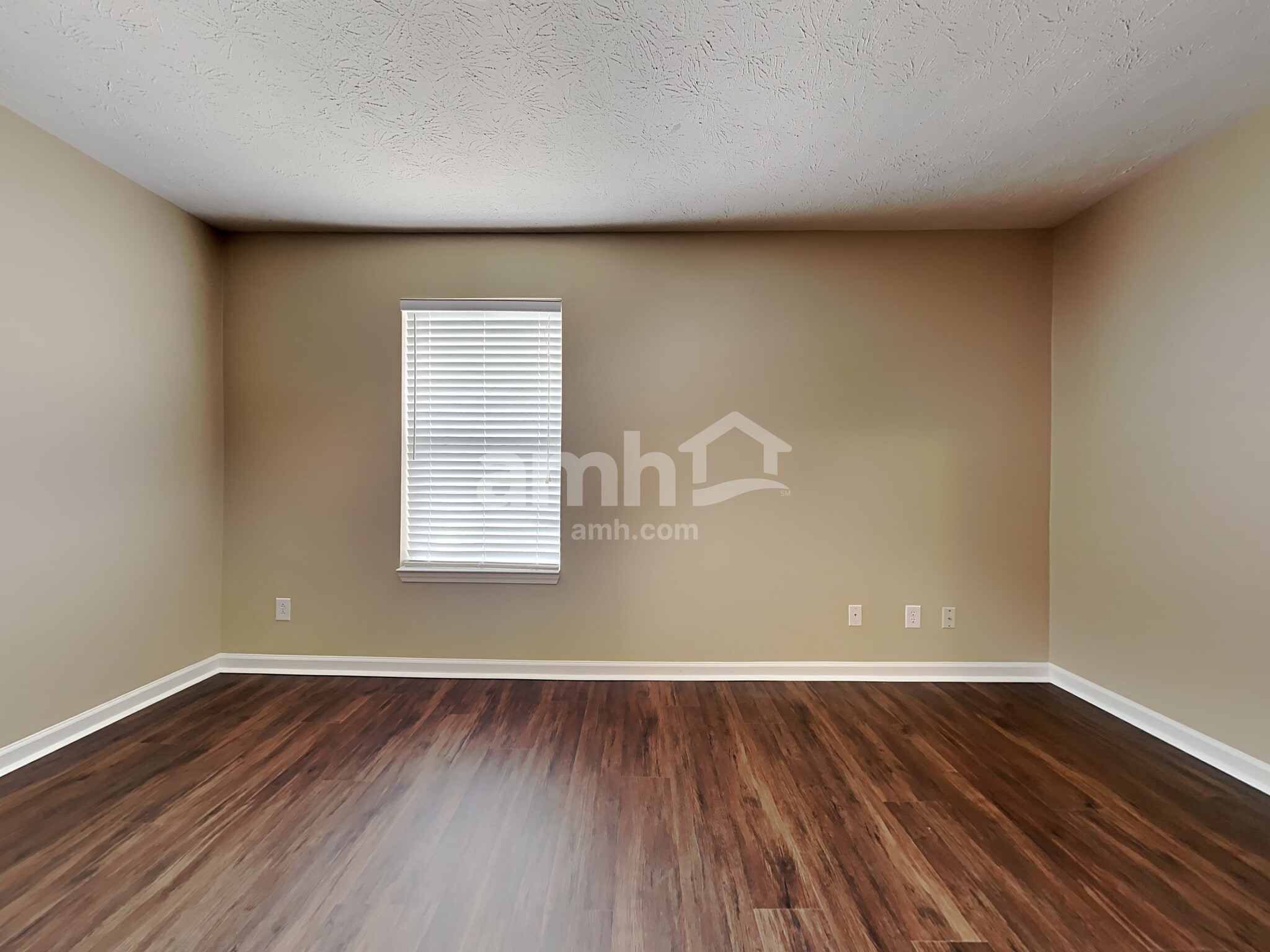 Building Photo - 1351 Blue Ridge Ln