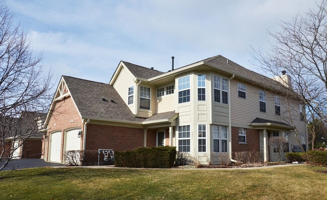 Building Photo - 636 Village Rd
