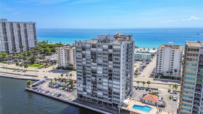 Building Photo - 1400 S Ocean Dr