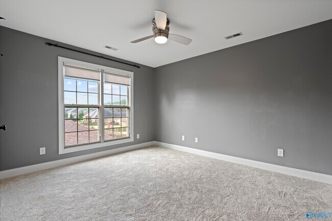 Building Photo - 293 Big Oak Ln