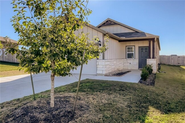 Building Photo - 288 Eves Necklace Dr.