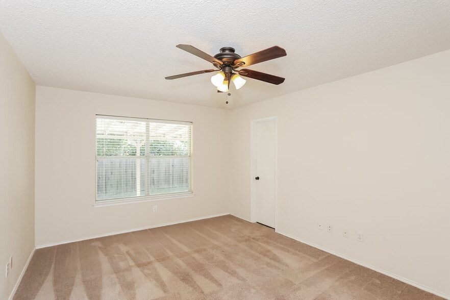 Building Photo - 5903 Fawn Meadow Trail