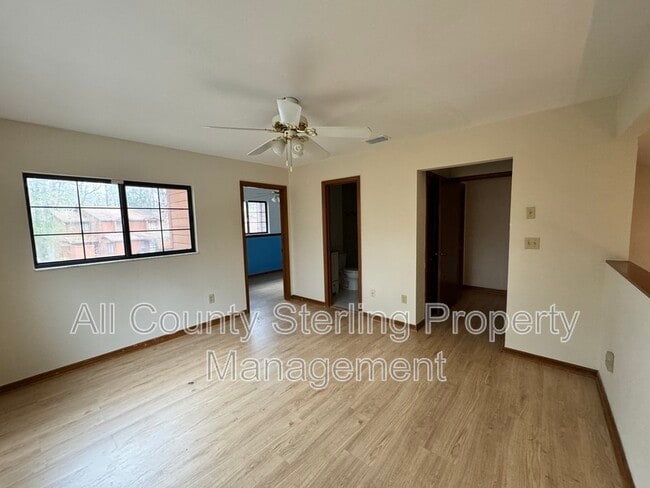 Building Photo - 812 SW 55th Terrace