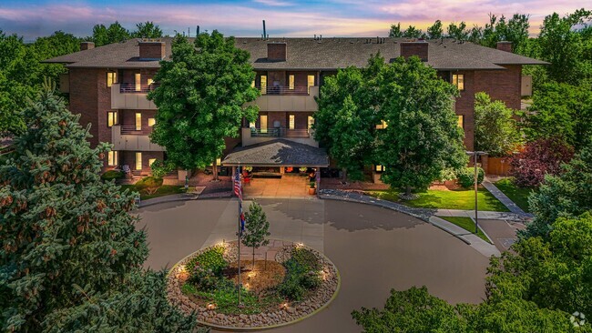 Community Exterior - The Courtyard At Lakewood Senior Apartments