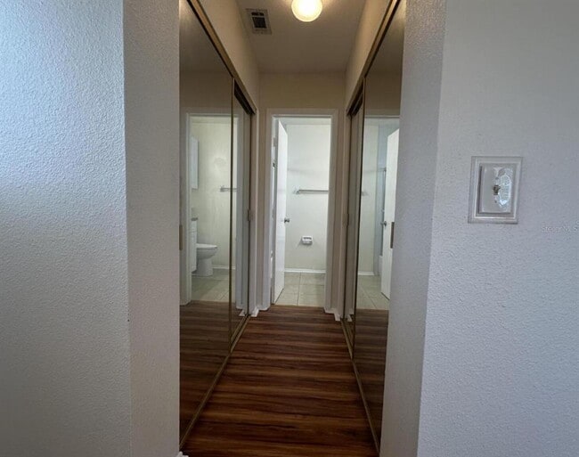 Building Photo - 5439 Kenwood Dr