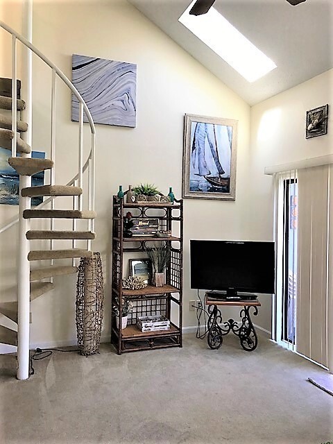 Building Photo - Golf Colony Unit 2B  Avail: Through June 3...