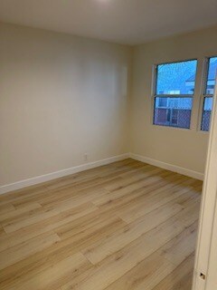 bedroom - 442 N Hollywood Way