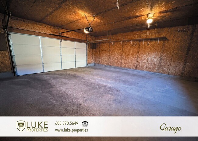 Building Photo - 4600 S Holbrook Ave