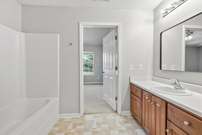 Building Photo - 777 King George Blvd