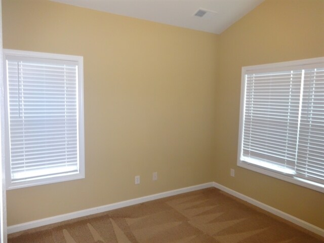 Building Photo - 440 Argonne Terrace