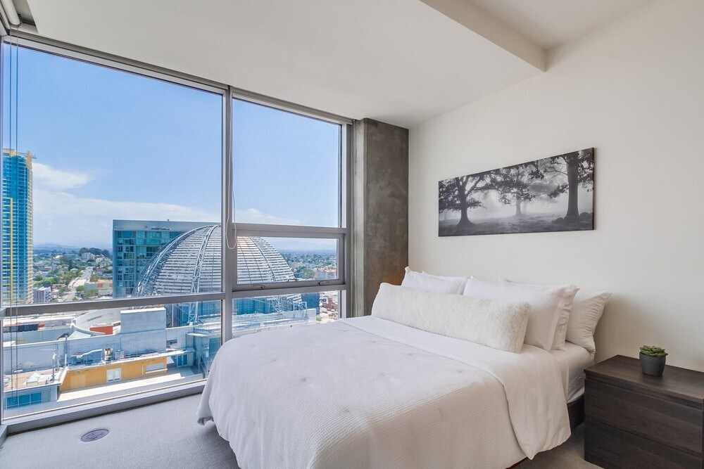 Building Photo - 321 10th Ave