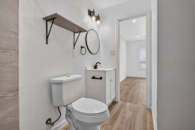 Building Photo - 4530 Stanford Ct