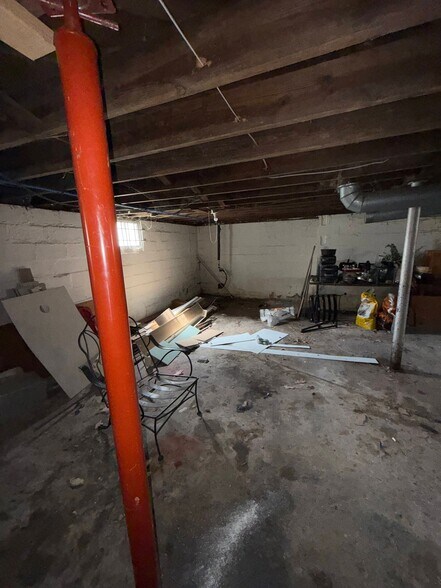 Building Photo - 3918 Trumbull Ave