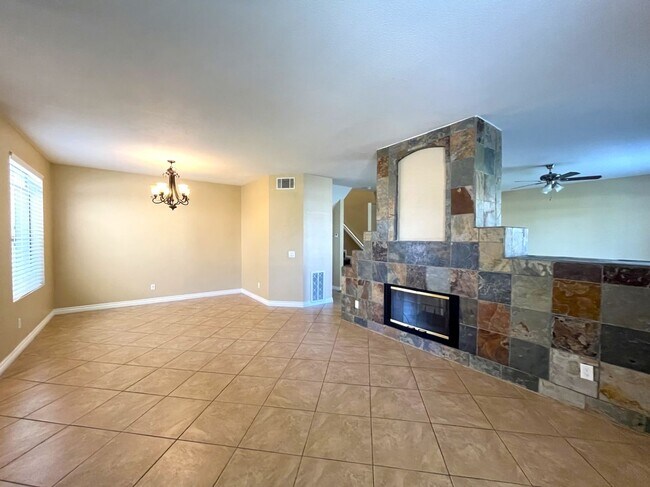 Building Photo - 3 bed, 3 bath located in Ontario, CA!