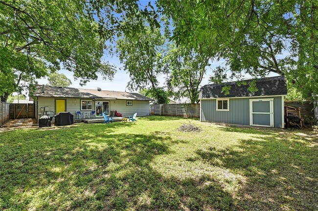 Building Photo - 9702 Oriole Dr