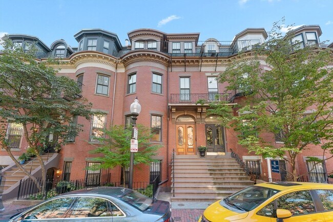 Primary Photo - 18 Concord Square