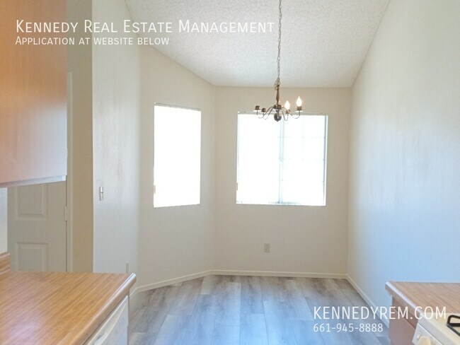 Building Photo - 1645 Cactus Dr