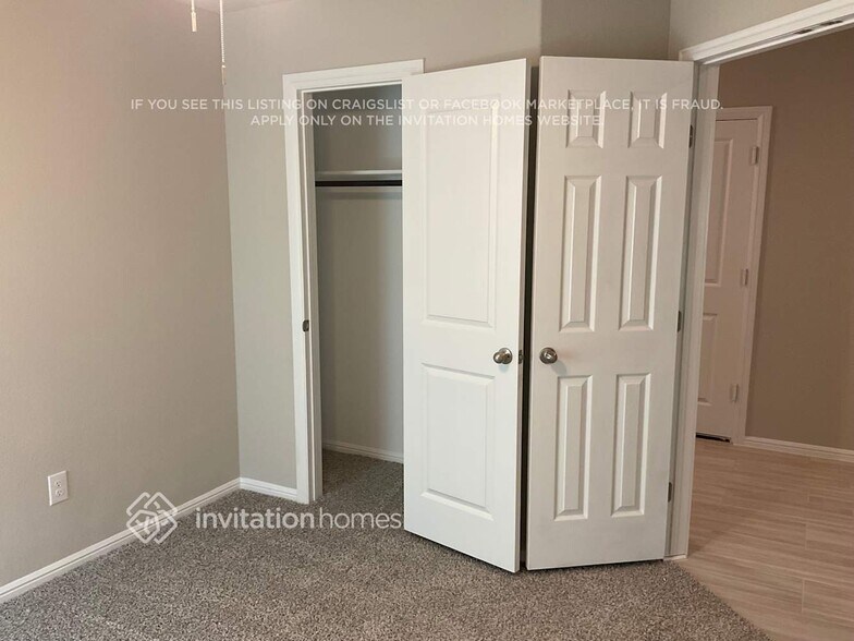 Building Photo - 422 Lubbock Dr