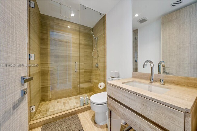 Building Photo - 18975 Collins Ave