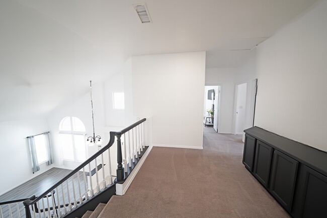 Building Photo - 1820 Dawnridge Ct