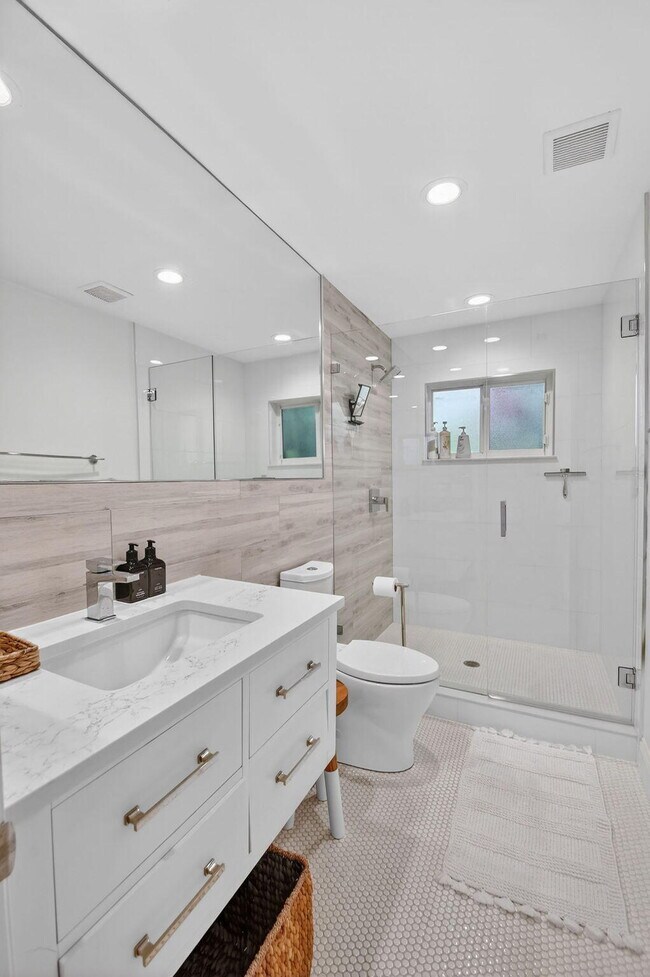 Building Photo - 2904 Spanish Trail